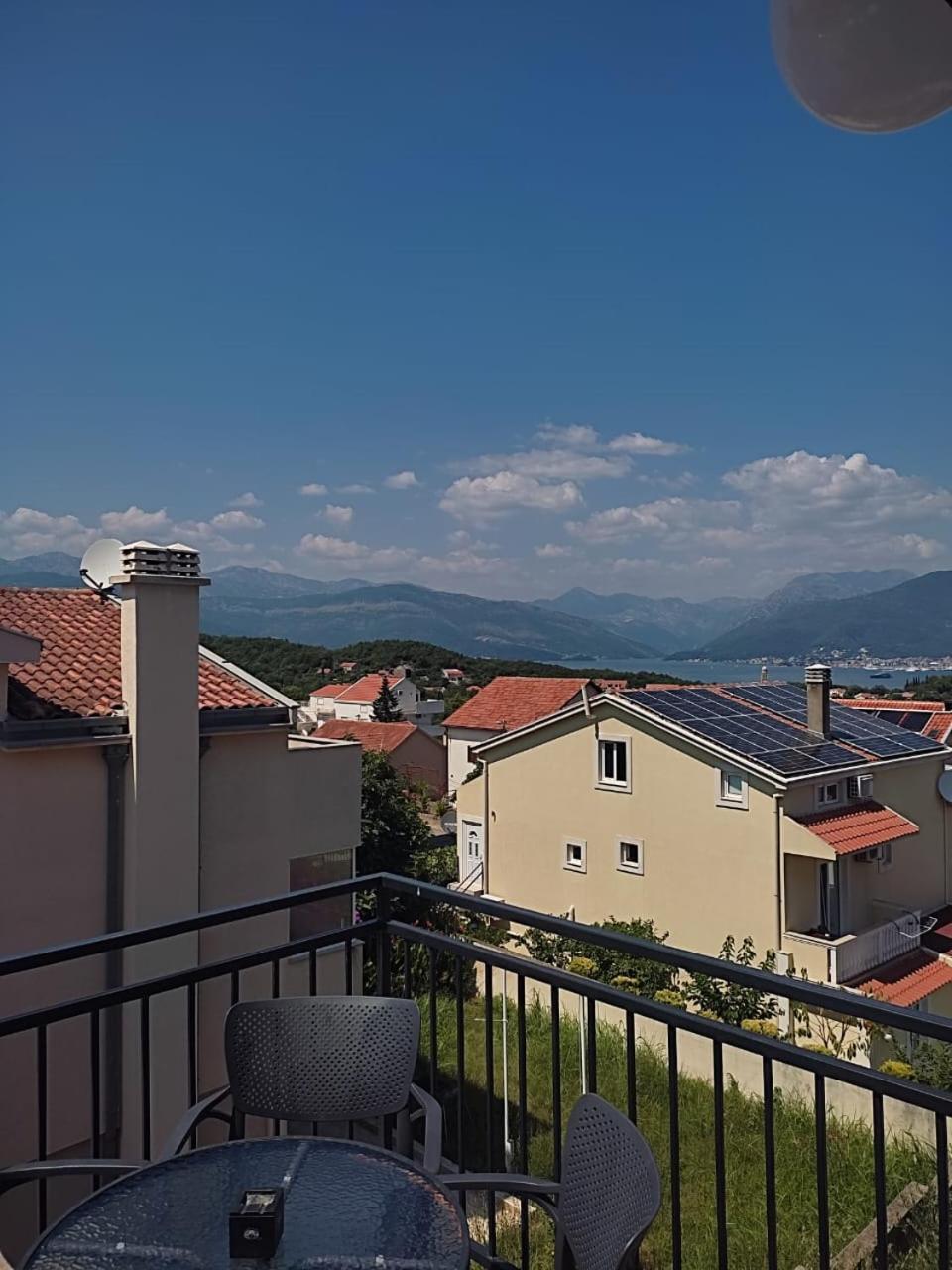 Apartments Vranes ティヴァト エクステリア 写真